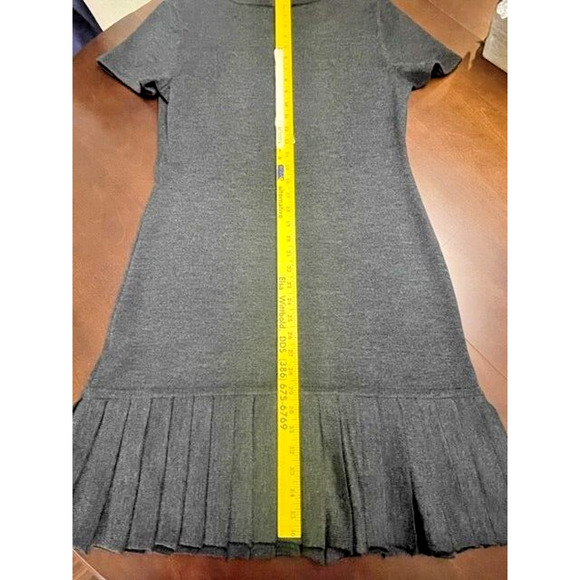 St. John Sport Pleated Hem Dress Grey Wool-Blend SZ Medium M Short Sleeve Shift - Picture 3 of 8